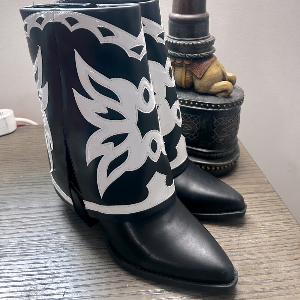 🎉Host Pick: INC Western Boots Size 9